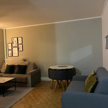 Proche Chateau De Avec Balcon Vu Sur Foret Et Parking Gratuit Apartament